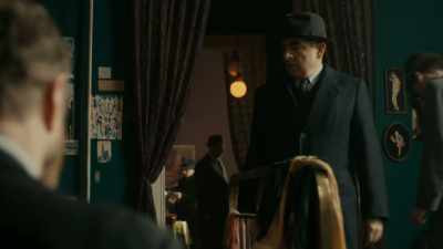 Apparently, you are acquainted
with the corpse. - Maigret in Montmartre