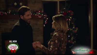 [applauding] - Christmas Town