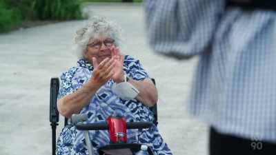 (APPLAUDS) - Miriam Margolyes: Australia Unmasked