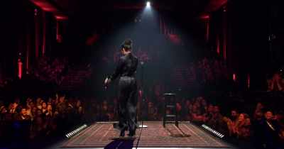 [applause and cheering continue] - Jenny Slate: Stage Fright