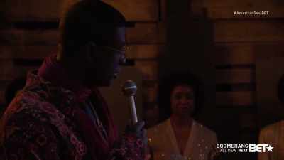 (applause, cheering) - American Soul