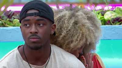 [APPLAUSE]
>> CONGRATULATIONS, AISSATA. - Love Island