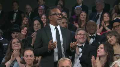 ‫[ Applause ]
‫Donna, hi!
‫[ Cheering ] - SNL50: The Anniversary Special