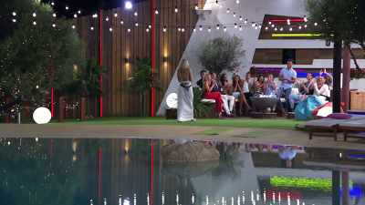 (APPLAUSE) - Love Island