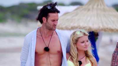 (APPLAUSE) - Love Island