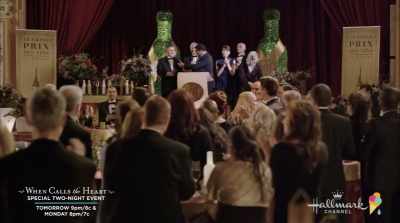 [applause] - Paris, Wine & Romance