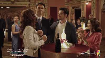 [applause] - Paris, Wine & Romance