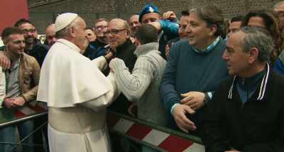 (Applause) - Pope Francis: A Man of His Word