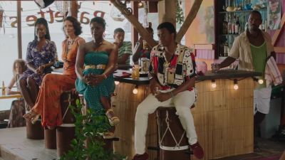 APPLAUSE - Death in Paradise