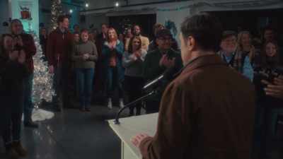[applause] - A Very Vermont Christmas