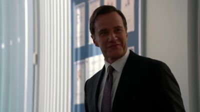 [Applause] - White Collar