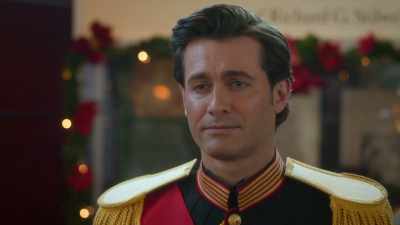 [applause] - A Royal Christmas Holiday