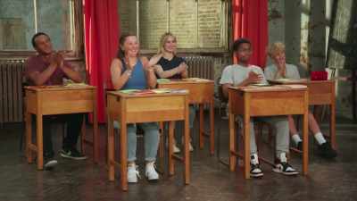 APPLAUSE - Naked Education