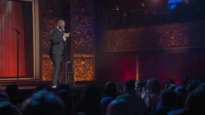 [applause] - Marlon Wayans Presents: The Headliners