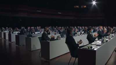 (APPLAUSE) - Super Greed: The Fight for Football