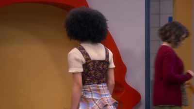 [applause] - That Girl Lay Lay