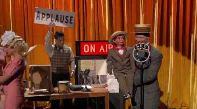 (applause) - Annie Live!