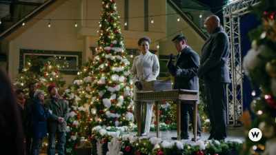 [applause] - A Christmas Treasure