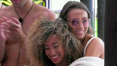 [APPLAUSE]
>> SO WINSTON INVITED ME. - Love Island