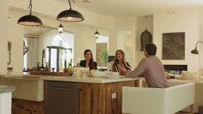 Approachable, yet you maintain enough distance - How to Frame a Family