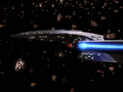 - Approaching source, Captain.
- Put it on the viewer. - Star Trek: The Next Generation