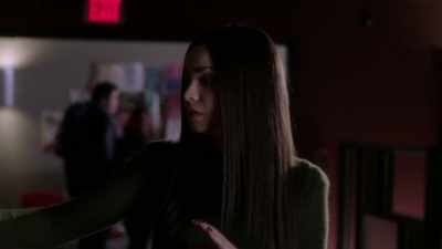 Approximately, 25 feet long - Pretty Little Liars: The Perfectionists