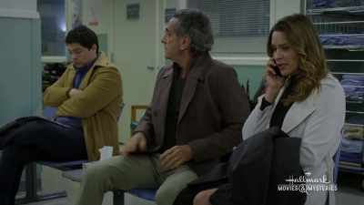 - Are you a cop?
- No, I'm, um... a friend. - Mystery 101: Killer Timing