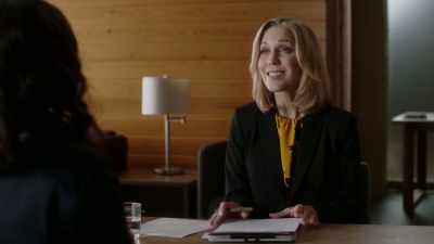 Are you a dog or a cat person? - Pretty Little Liars: The Perfectionists