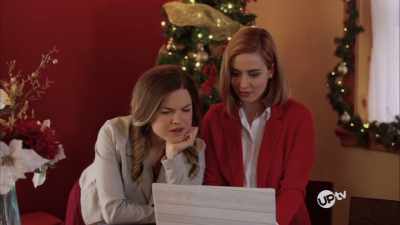 "Are you a
professional chef?" - A Christmas Recipe for Romance