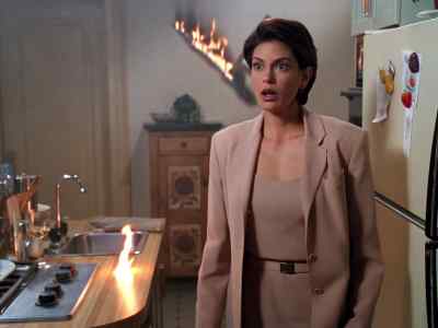 Are you all right? - Lois & Clark: The New Adventures of Superman