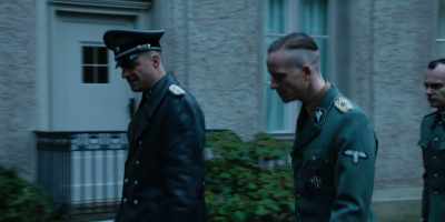 - Are all the others here?
- Yes, we are full. - The Conference