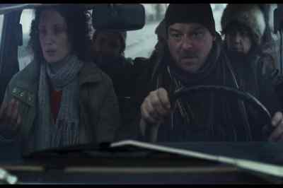- Are you alright?
- I'm bleeding. - Libertate