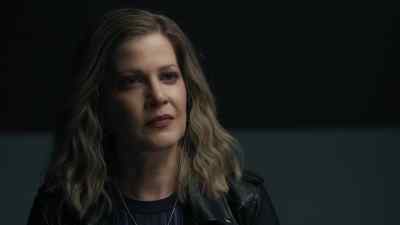 - Are you asking me
if I killed Derek? - Curious Caterer: Forbidden Fruit