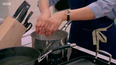 Are they both in there? - Britain's Best Home Cook