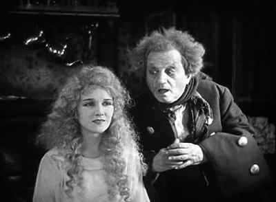 Are we close to the water? - The Man Who Laughs