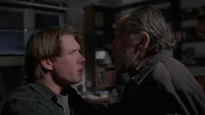 - Are you crazy?
- You can't trust a leprechaun. - Leprechaun 2