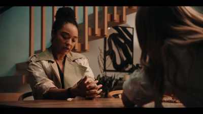 Are we falling in love right now?
[chuckles] - Apple Cider Vinegar