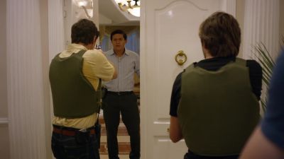 - Are you Fernando Castillo?
- What's this about? - Narcos
