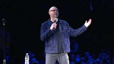 Are you going to run into someone? - Louis C.K. : Back to the Garden