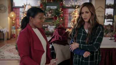 Are you going to stop being
stubborn - Christmas Wreaths and Ribbons