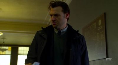 - Are you good?
- Yeah, I'm OK. - The Strain