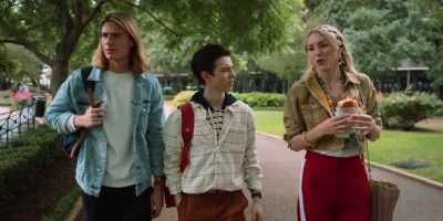 - Are you guys dating?
- Yes, and he completes my soul. - Tall Girl 2