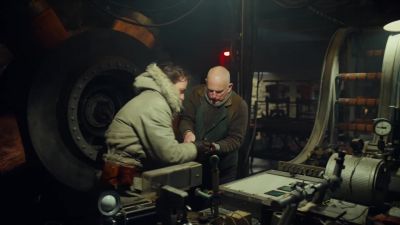 - Are your hands clean?
- Yes, sir. - His Dark Materials