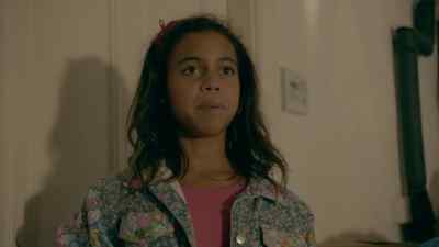 Are you helping my daddy ﬁnd the man
who hurt my mommy? - American Crime Story