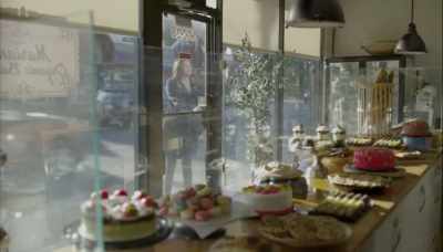 Are you here as a customer or a reporter? - Ruby Herring Mysteries: Silent Witness