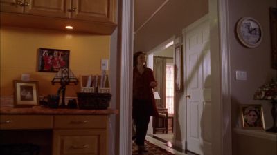 Are you here to see Whitney? - Smallville