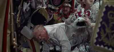 - Are you hurt?
- My back is broken! - Chitty Chitty Bang Bang