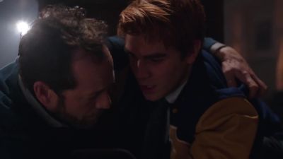 -Are you hurt, son?
-No. Are you okay? - Riverdale