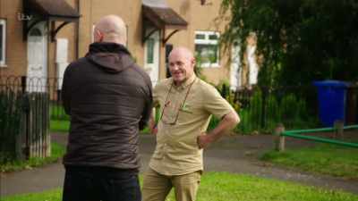 Are in that patch? In there? - Britain's Tiger Kings - On the Trail with Ross Kemp
