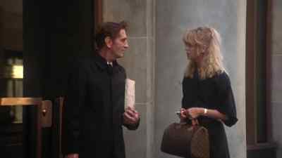 - Are you Jessica?
- Jim? - Private Benjamin